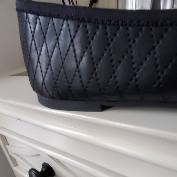 Shoes - Picture 6 of 8